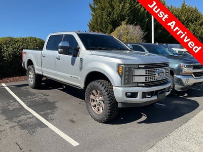 2017 Ford Super Duty F-250 SRW Lariat