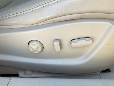 2011 Cadillac DTS Base