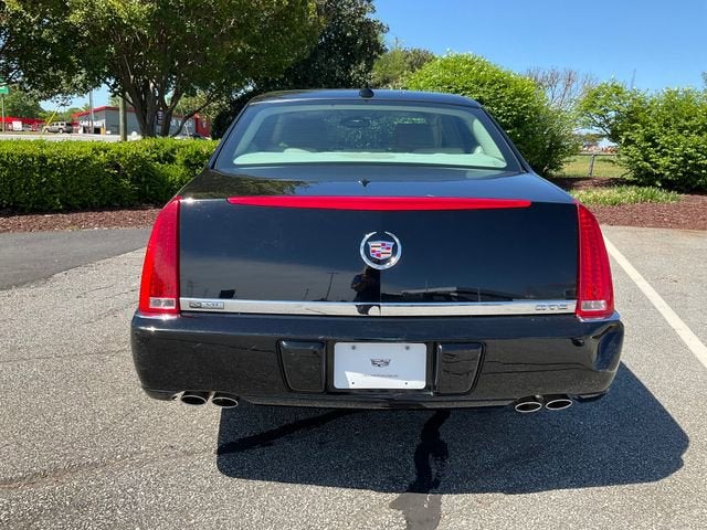 2011 Cadillac DTS Base