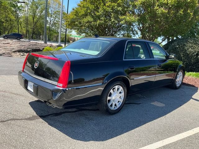 2011 Cadillac DTS Base