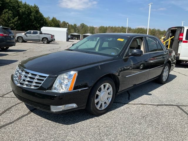 2011 Cadillac DTS Base