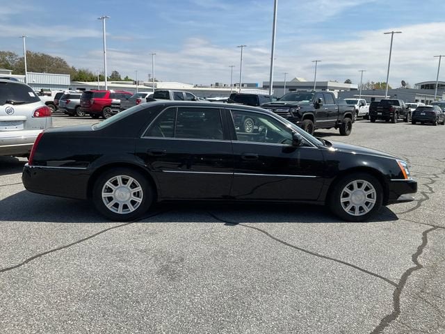 2011 Cadillac DTS Base