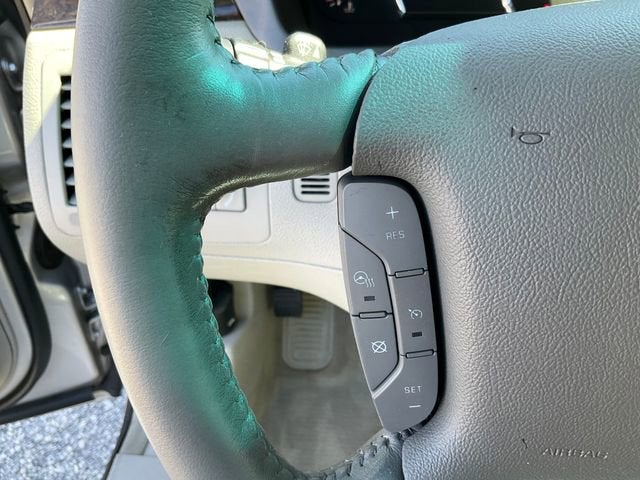 2011 Cadillac DTS Luxury Collection