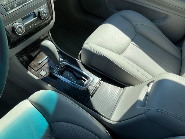 2011 Cadillac DTS Luxury Collection