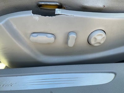 2011 Cadillac DTS Luxury Collection