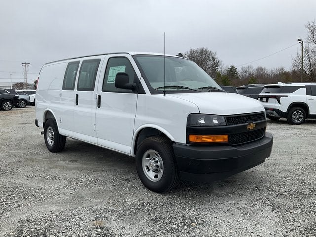2025 Chevrolet Express Cargo 2500 WT