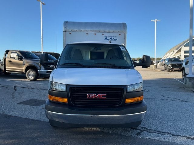 2022 GMC Savana Cutaway 3500 Gas