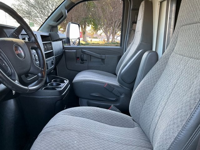 2022 GMC Savana Cutaway 3500 Gas