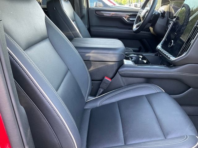 2025 GMC Yukon XL Elevation