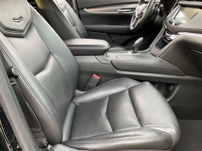 2017 Cadillac XT5 Luxury FWD