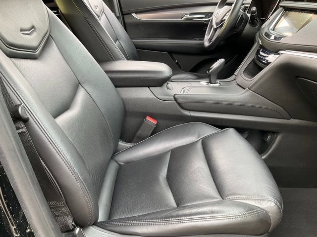 2017 Cadillac XT5 Luxury FWD