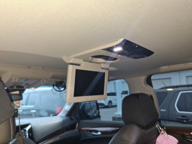 2017 Cadillac Escalade Luxury