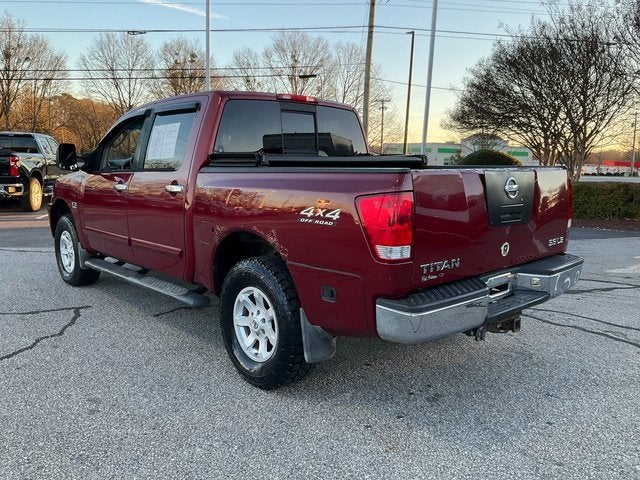 2004 Nissan Titan LE