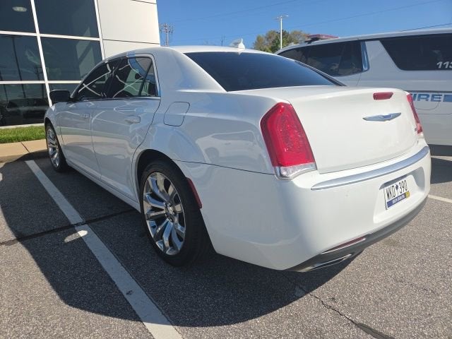 2018 Chrysler 300 Touring