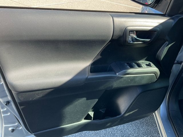 2022 Toyota Tacoma 4WD SR