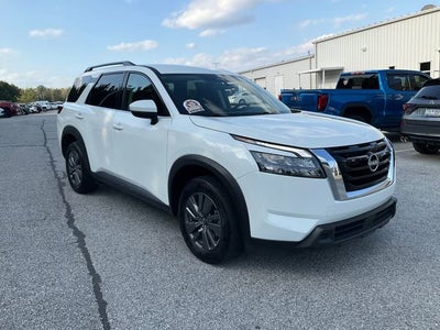 2025 Nissan Pathfinder SV