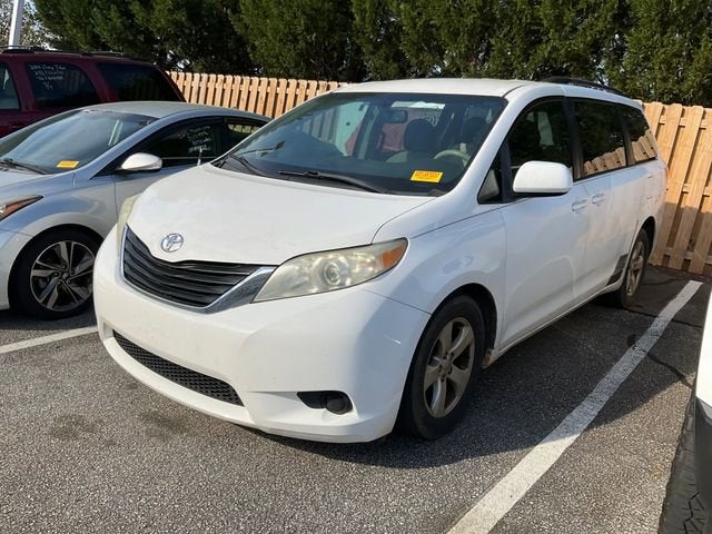 2011 Toyota Sienna LE AAS