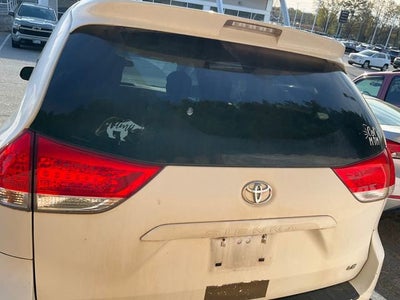 2011 Toyota Sienna LE AAS
