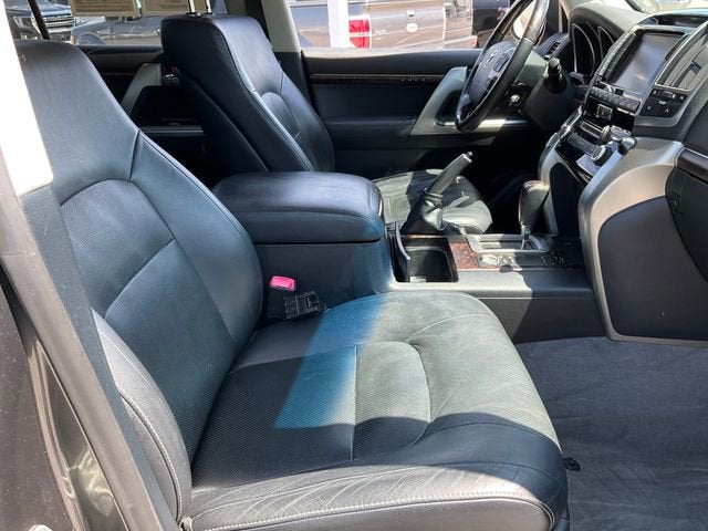 2014 Toyota Land Cruiser VX