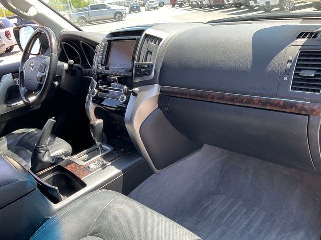 2014 Toyota Land Cruiser VX