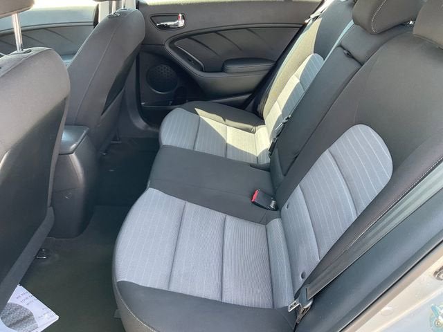 2016 Kia Forte 5-Door LX