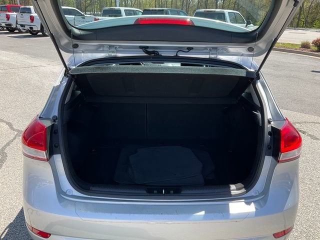 2016 Kia Forte 5-Door LX