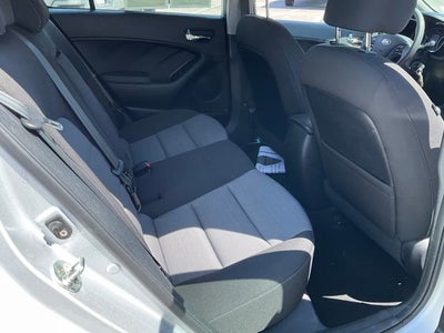 2016 Kia Forte 5-Door LX