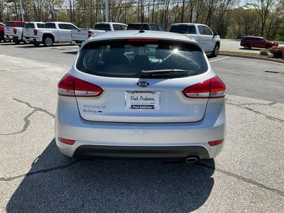 2016 Kia Forte 5-Door LX