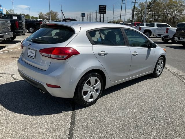 2016 Kia Forte 5-Door LX