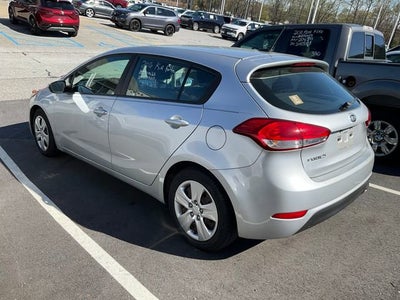 2016 Kia Forte 5-Door LX