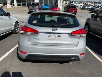 2016 Kia Forte 5-Door LX