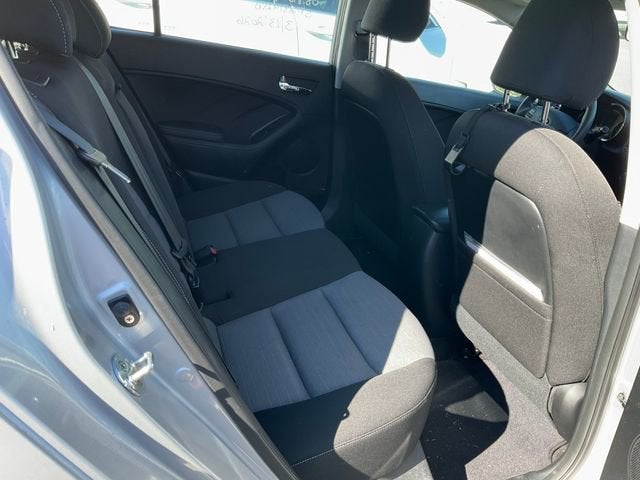 2016 Kia Forte 5-Door LX