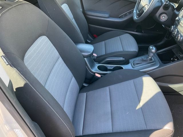 2016 Kia Forte 5-Door LX